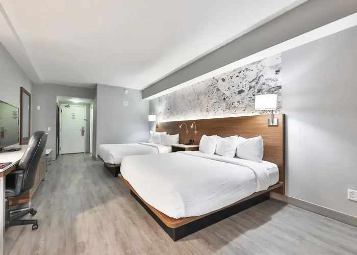 Queen Room